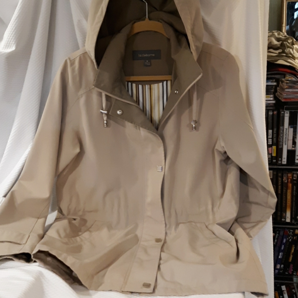 Liz Claiborne jacket tan small hooded